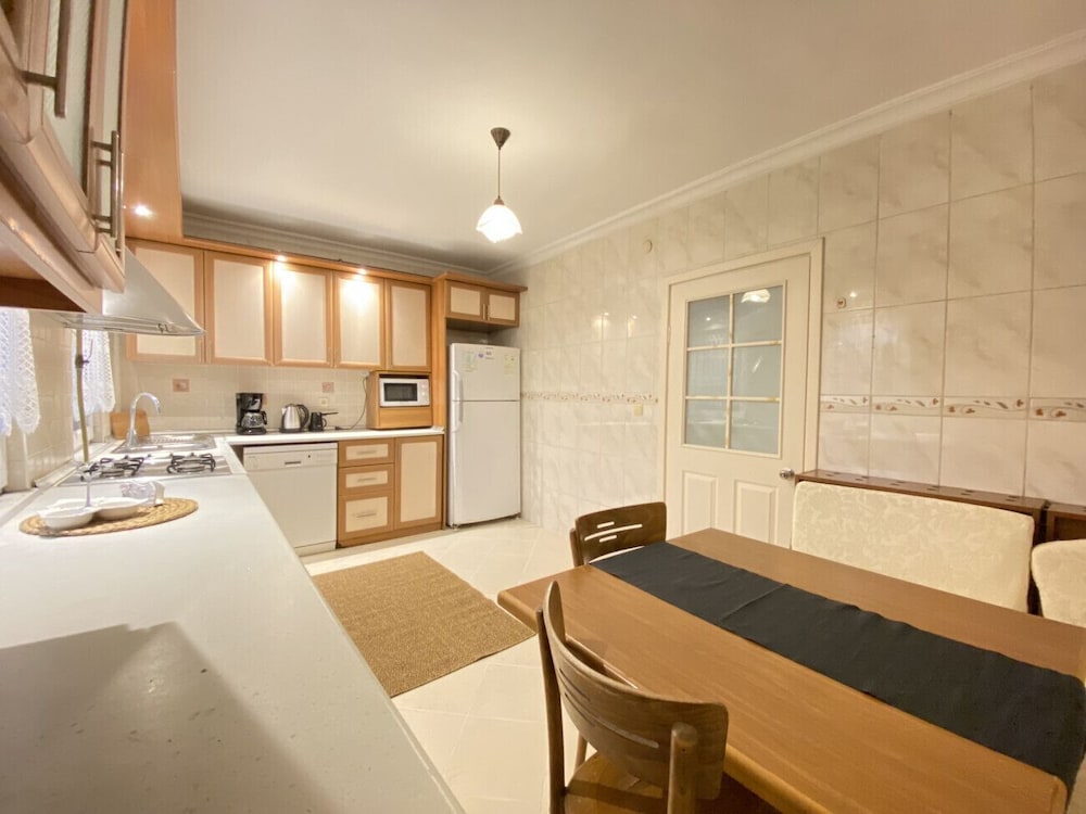 Missafir Sleek Flat in Nisantasi With Terrace