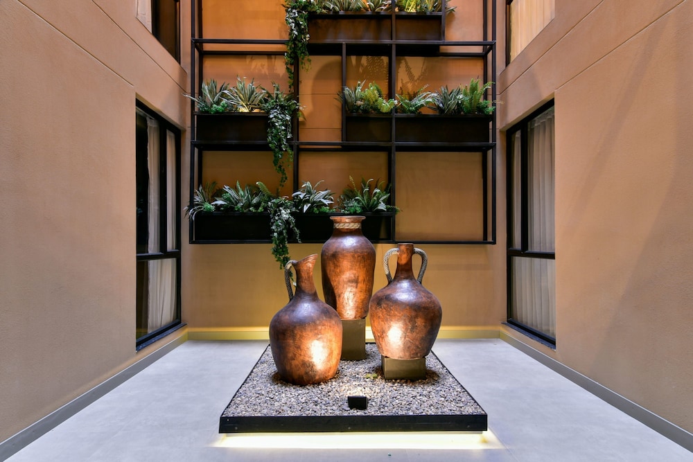 w Resplendent 1BR w Modern Balcony in Unicentro