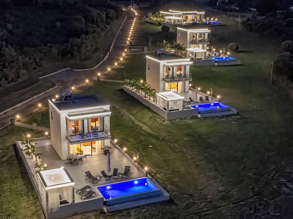 Continent Villas - Villa VIP
