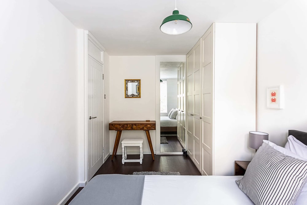 Bright & Cosy One-bed Apartment photo 5