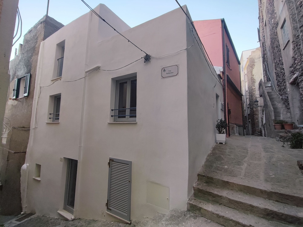 Room-l'appusentu in the Historical Cente