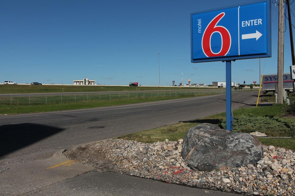 Park Inn by Radisson, Fargo West Acres