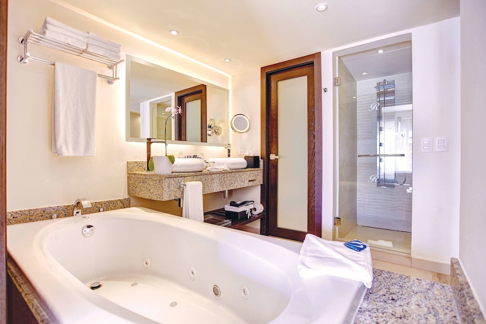 Royalton Hideaway Punta Cana, An Autograph Collection All-Inclusive Resort & Casino – Adults Only photo 92 of 147