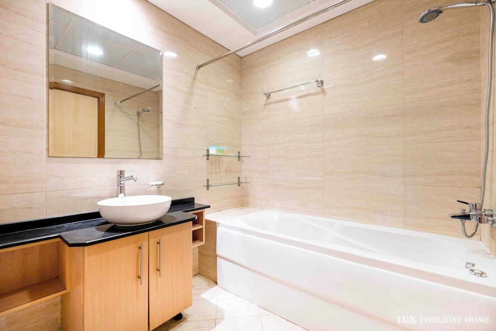 LUX  The Ocean View Suite