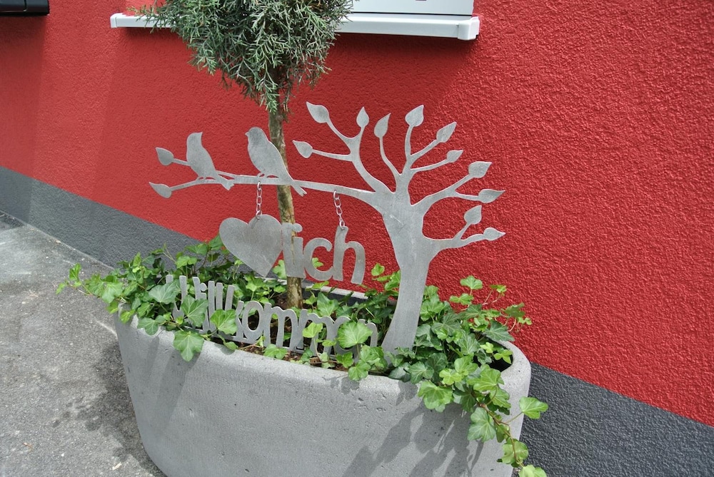 Pension Paradiesgartl