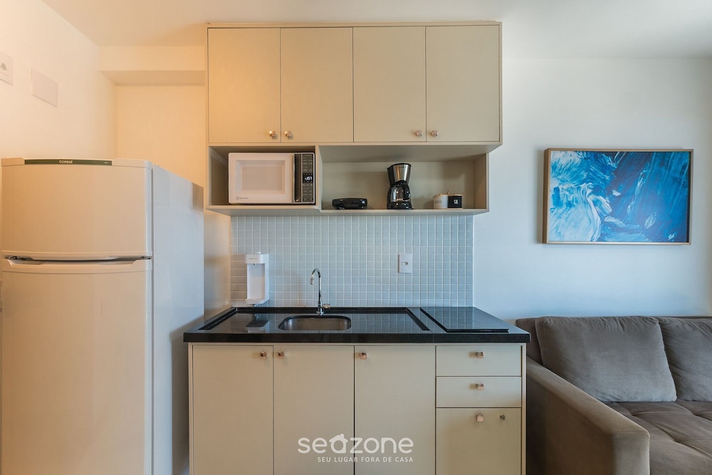 Apts 120 m From Barra Beach With Pool and gym in the Building - Esbs