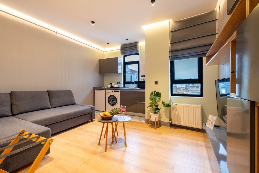 The Platine Plus Süiti - Image 11