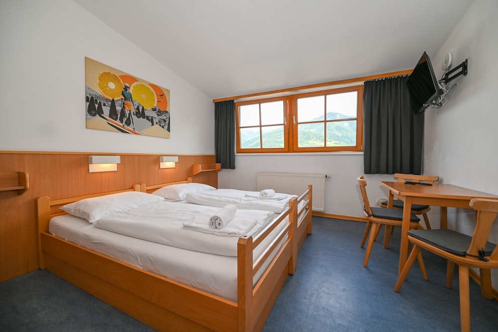 Schmitten 27 - Room 4 200m From ski Lift