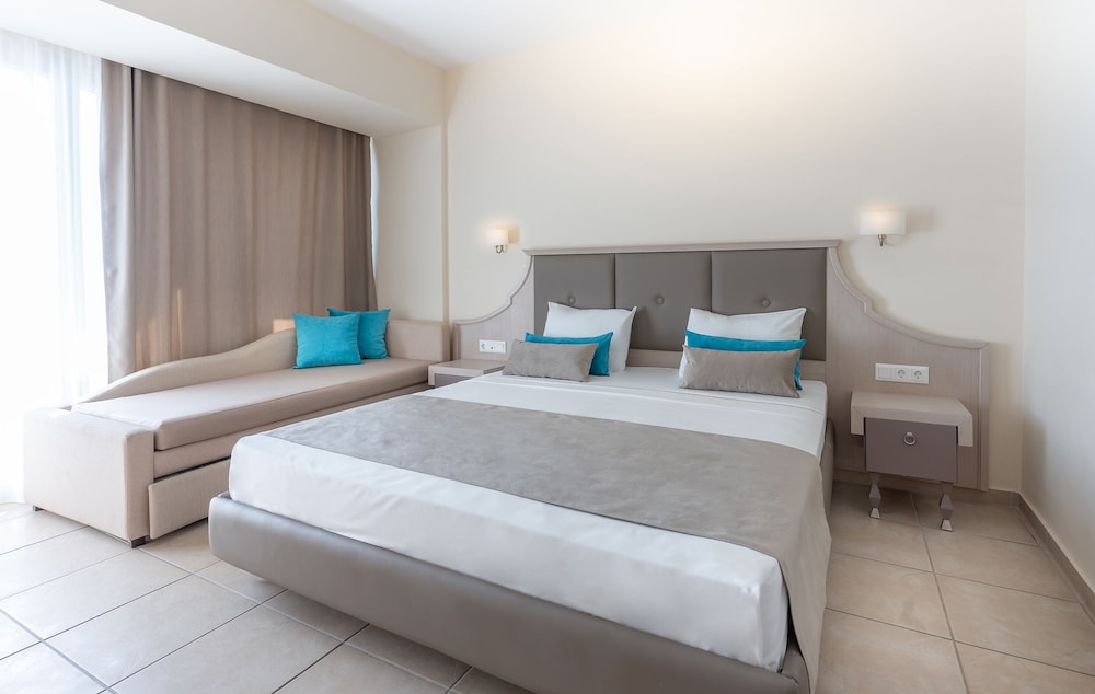 Cronwell Platamon Resort