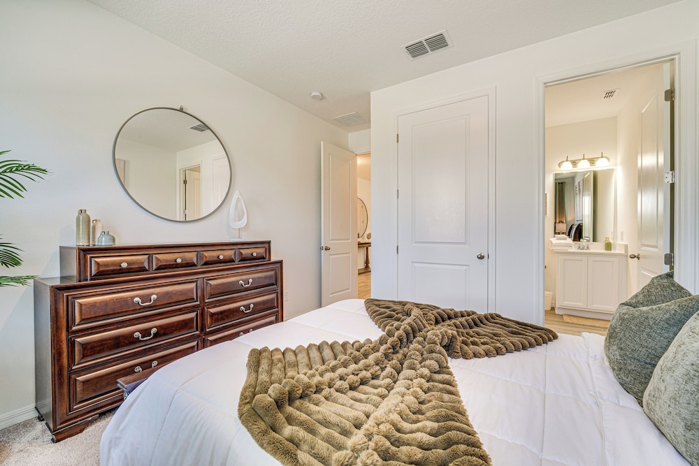 Game Room & Community Perks: Davenport Home!