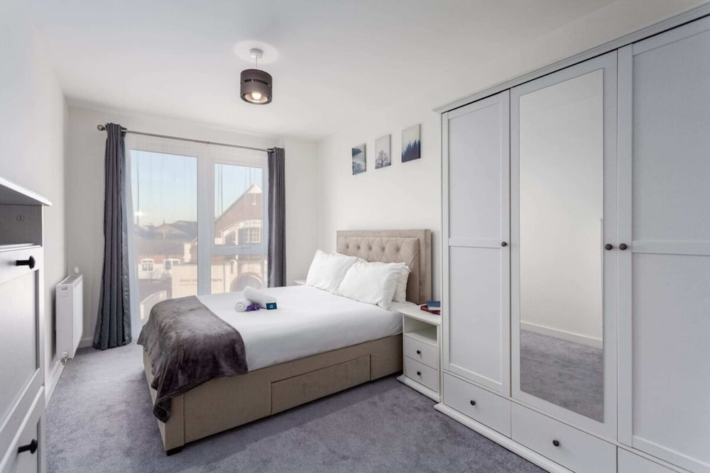 Classy Cricklewood Home