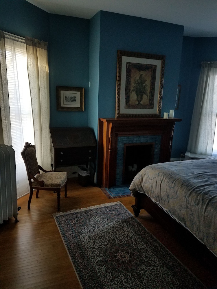 Oaklawn Inn LLC view 2