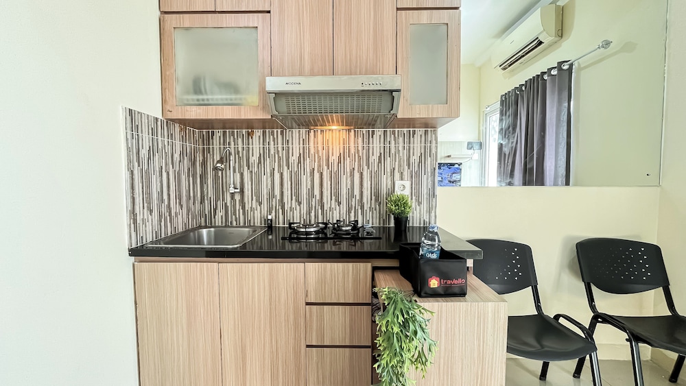 2Br Apartment Direct Access To Mall At Green Pramuka City