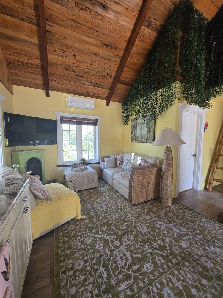 NEW Jungle Paradise Treehouse Suite With Resort Amenities Elevator Access Outdoor Kitchen Lagoon Lazy River Pool RV Hook up