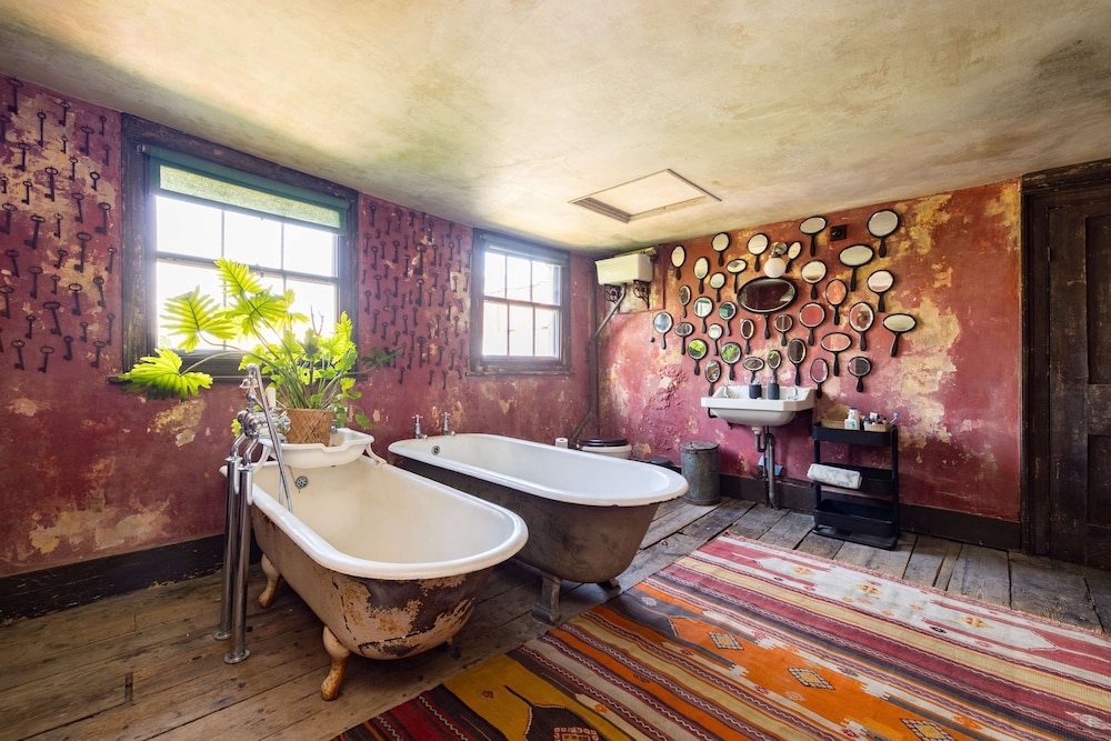 Extraordinary Grade Ii-listed Early Georgian Home