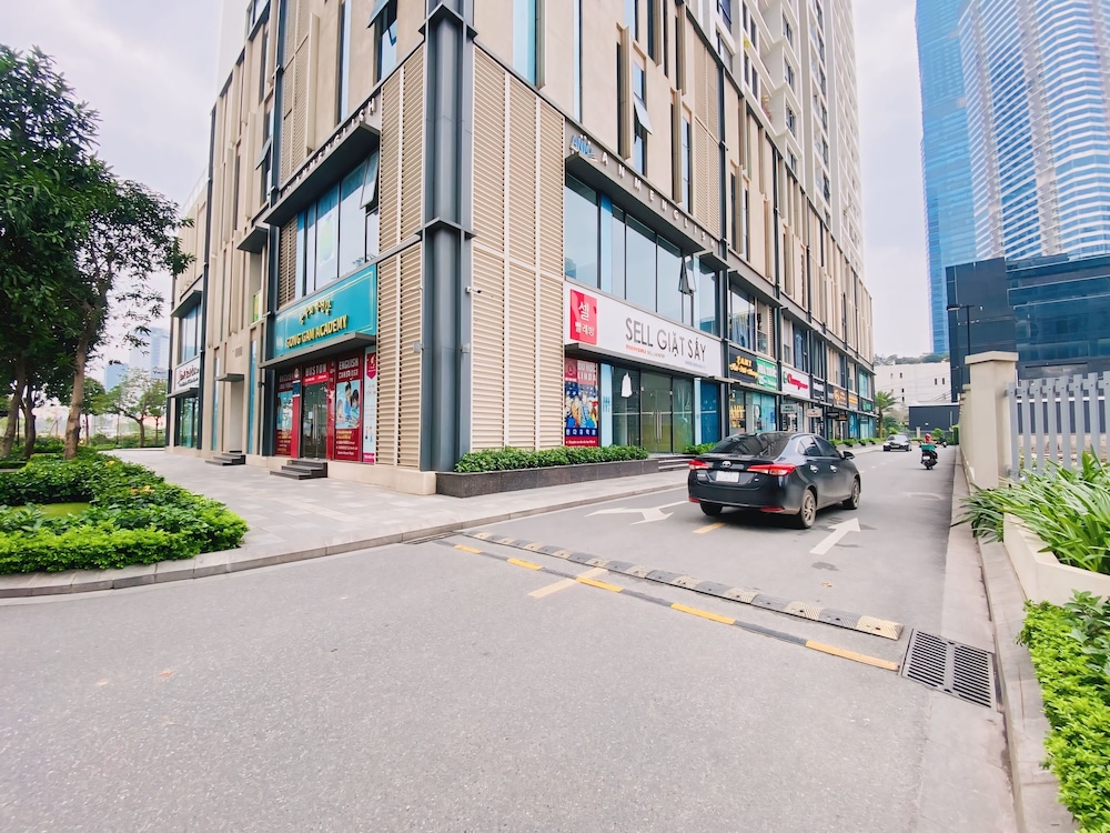 Vinhome Skylake Service Apartment - Mikage Housing