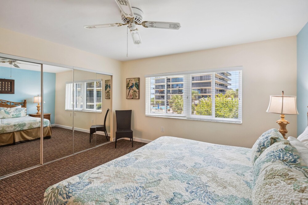 Land's End 11-307 Beach Front - Premier