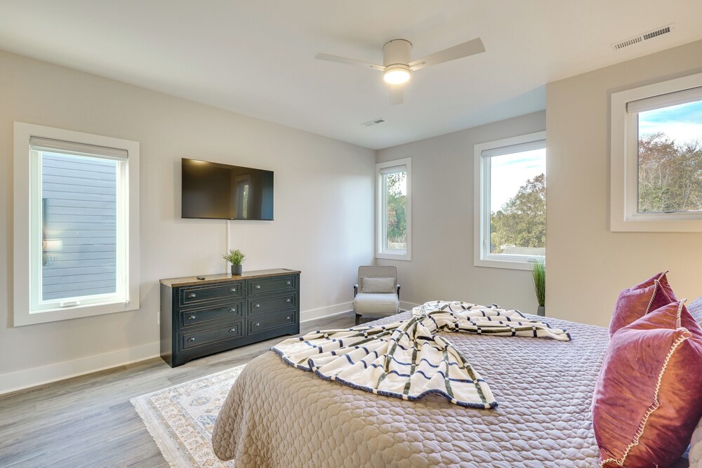 2 Mi to Duke University: Townhome in Durham!