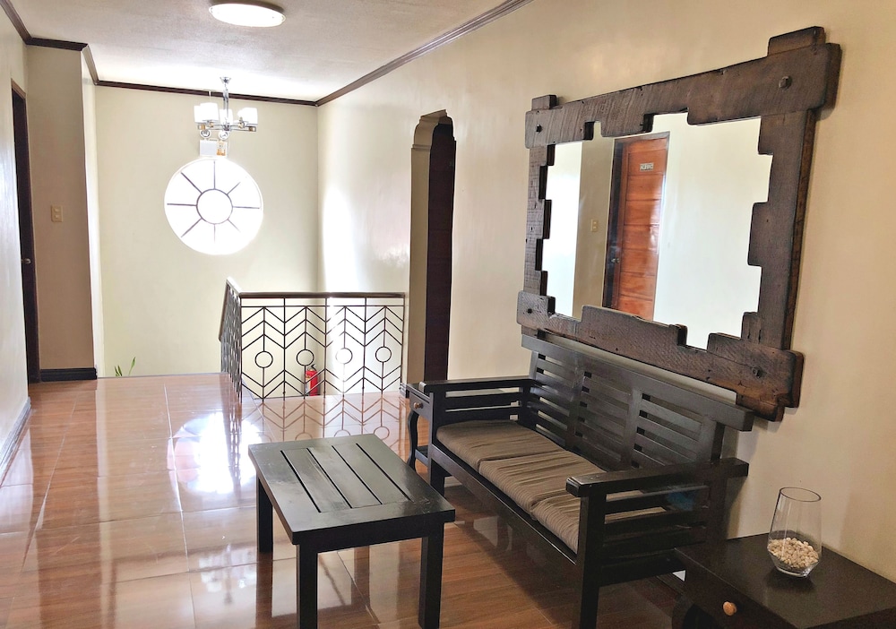 Susana's Room for Rent