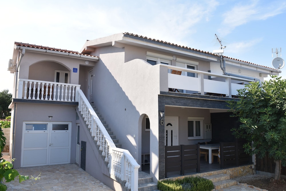 Apartment House