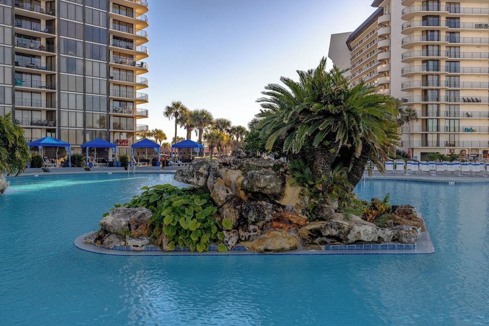 2BR Condo in Edgewater Resort With Golf, Tennis, Pools & Free Tram Service!