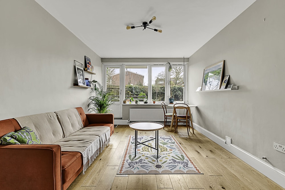 Cosy & Quiet Flat With Garden Close Central London