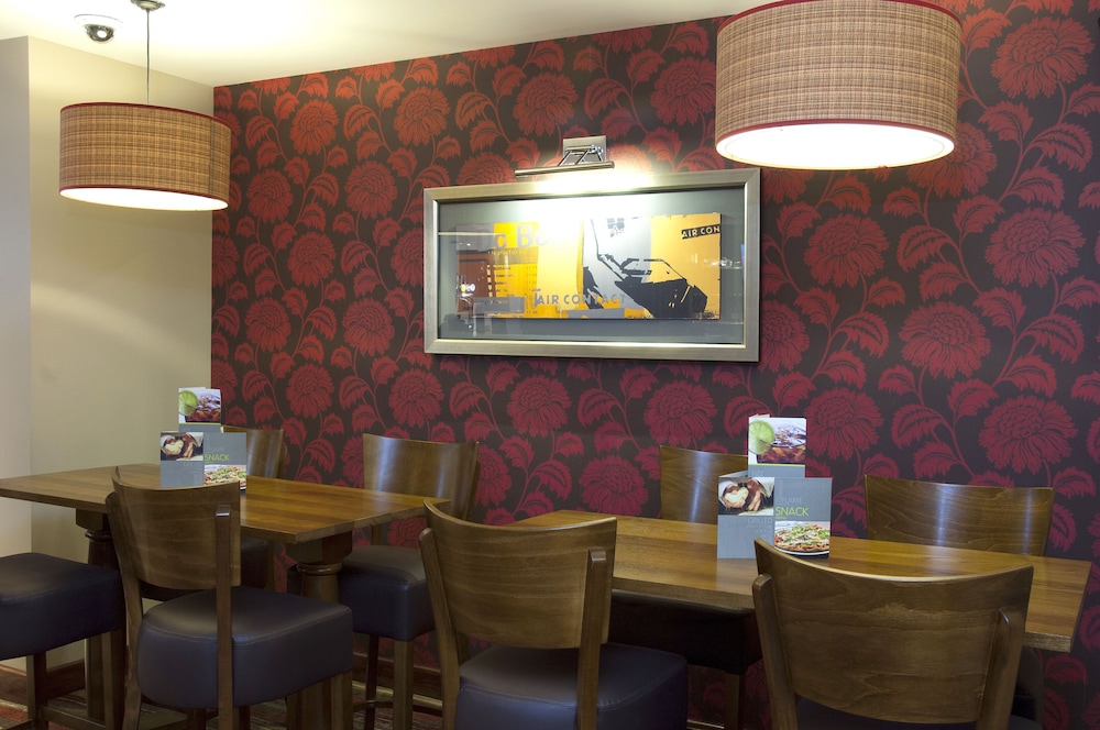 Premier Inn London Ealing 14
