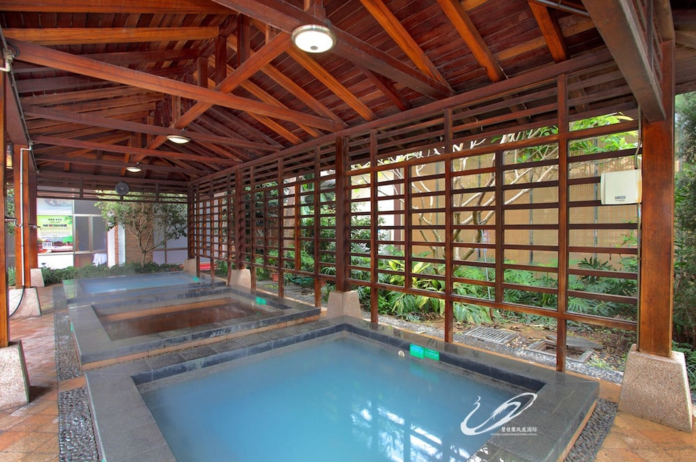 Country Garden Holiday Hot Spring Hotel Fogang