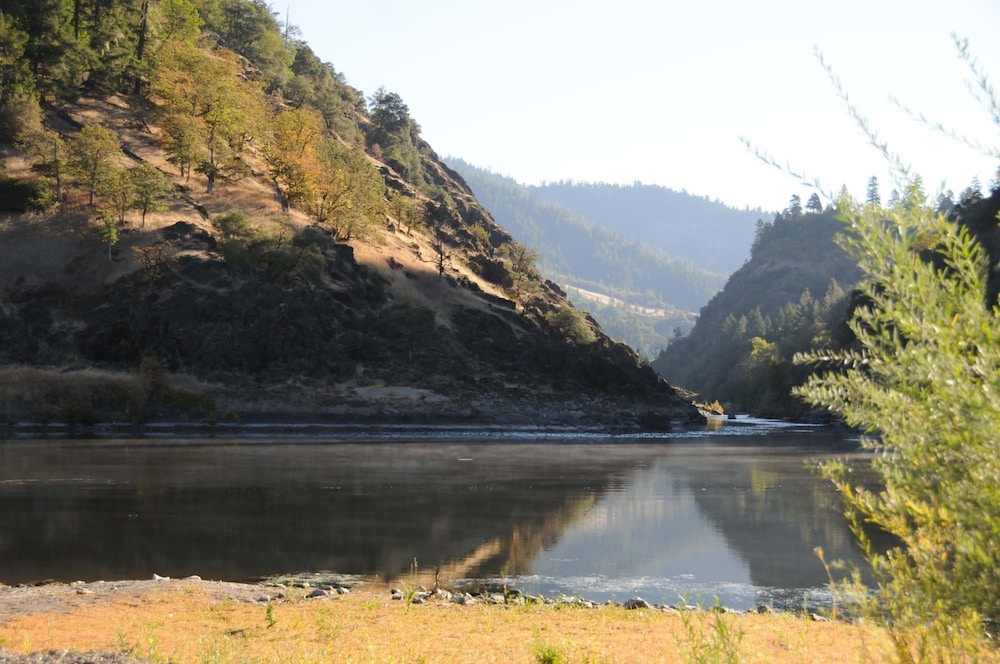 Morrison's Rogue River Lodge