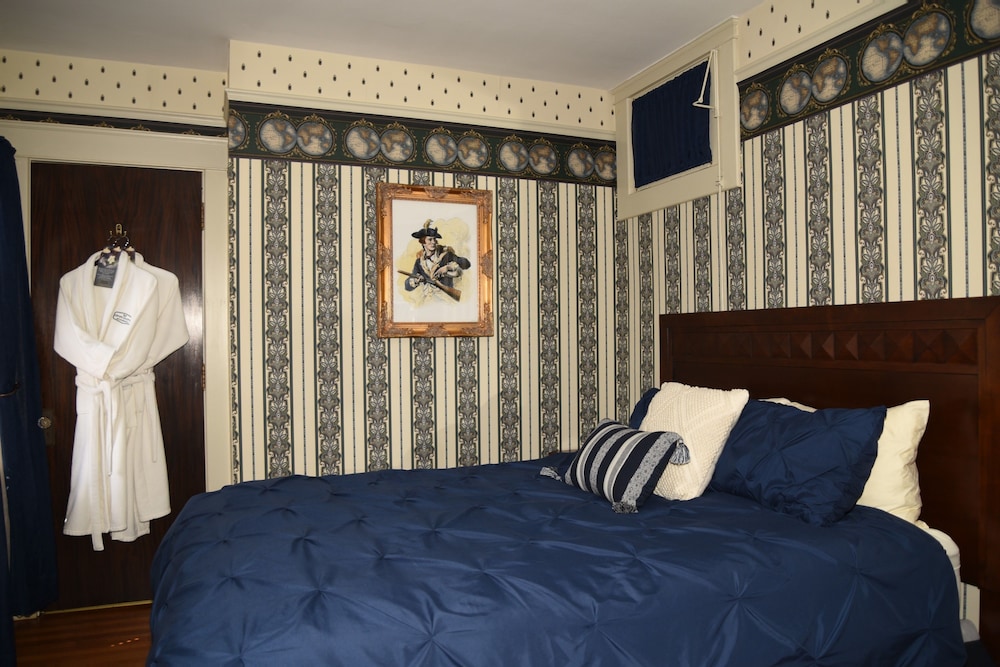 Grand Colonial B&B