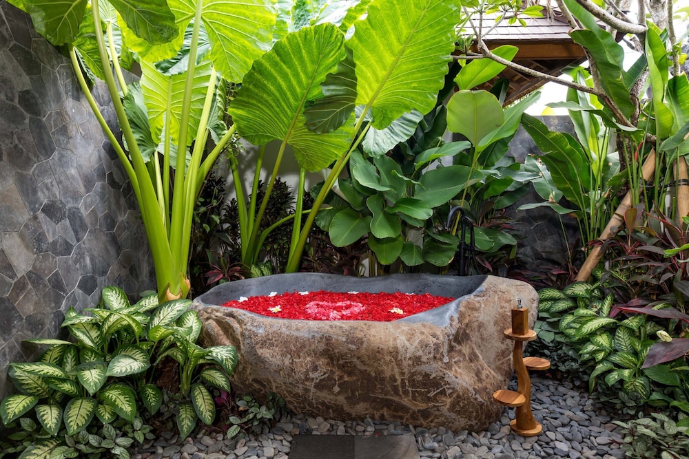 Villa Chempaka by Alfred in Bali - New Luxe Tropical 4BR Dream Villa in Canggu