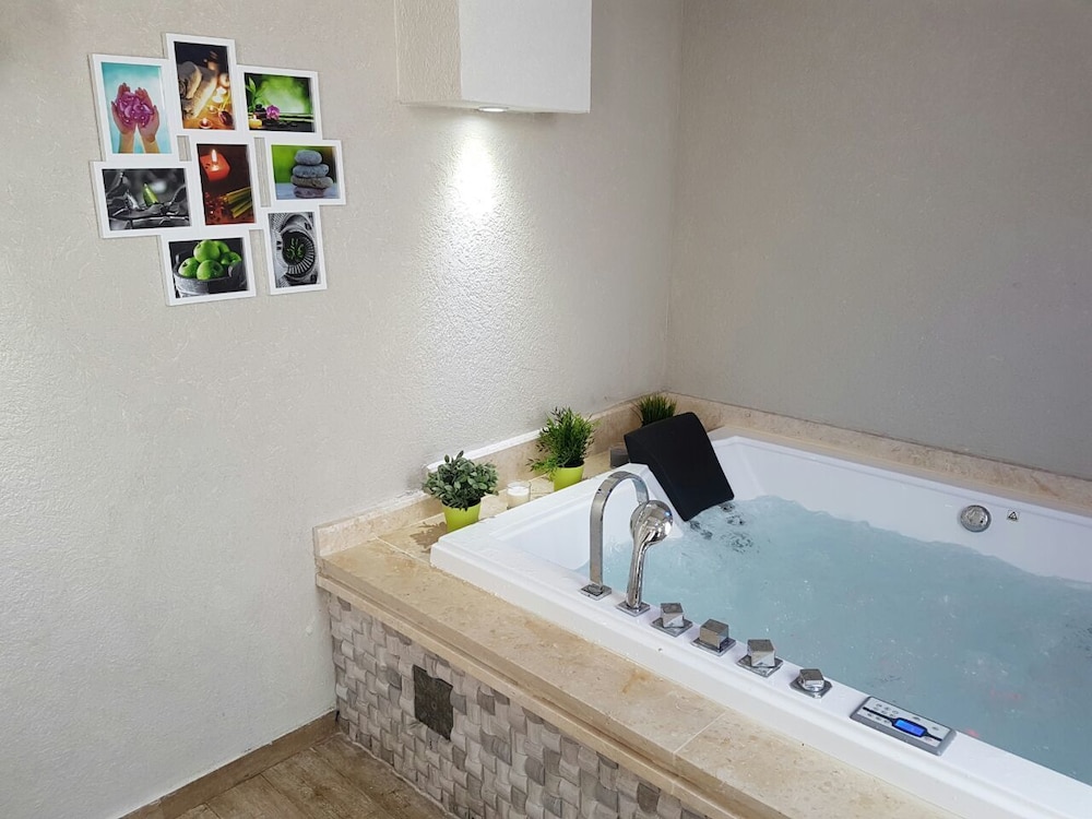 Dream to the Sea Suites