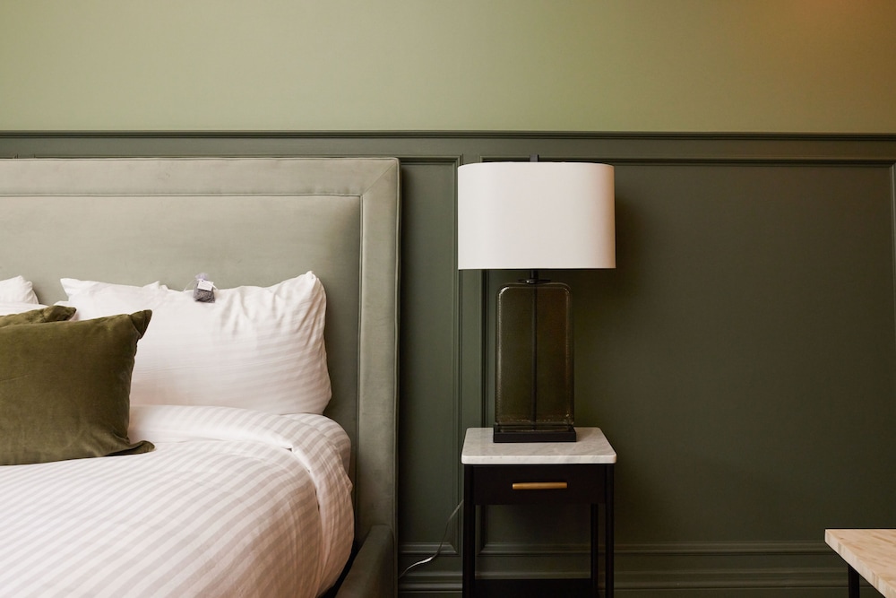 The Dorchester Hotel 28