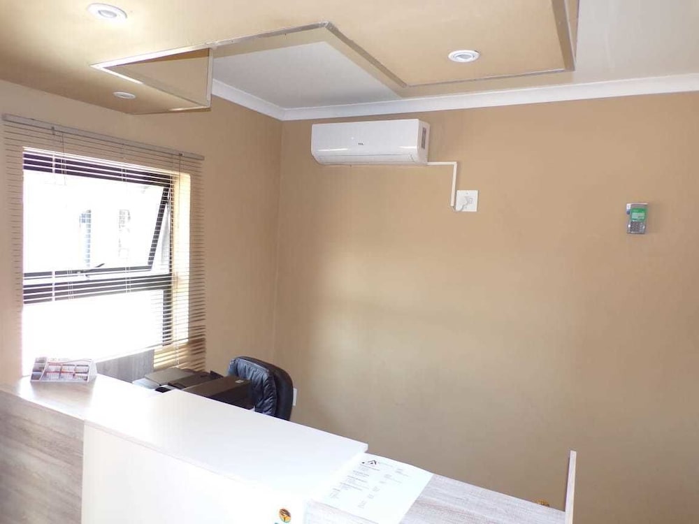 Joy Guesthouse-Seapoint - Adults Only view 2