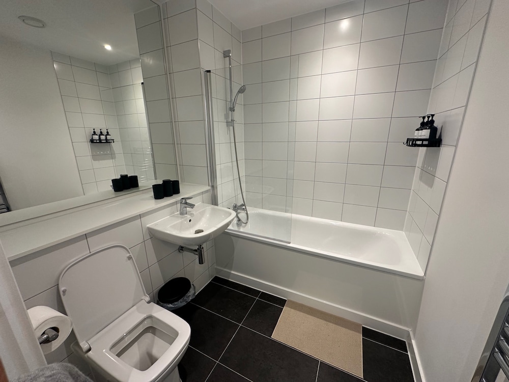 2 Bedroom Apartment - Sleeps 6