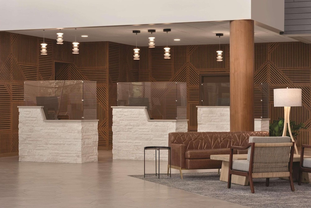 Green Bay Vacations - Oneida Casino Hotel - Property Image 29