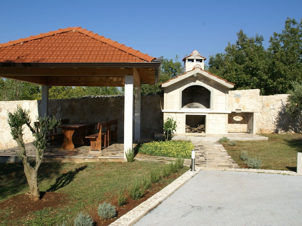 Photo 26