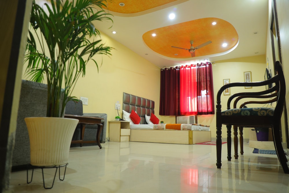 Hotel Shri Bhaskar