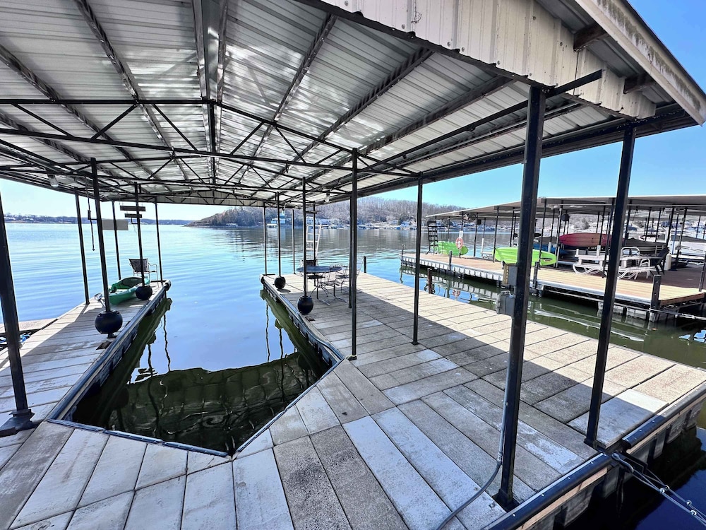 Dockside Dream w/ Kayak & Dock