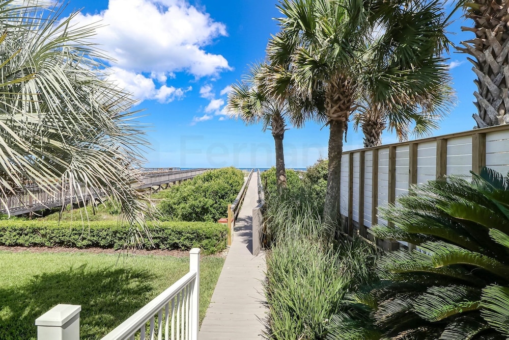 Fernandina Beach Vacations - Dog Friendly Oceanfront Beach House by RedAwning - Property Image 6