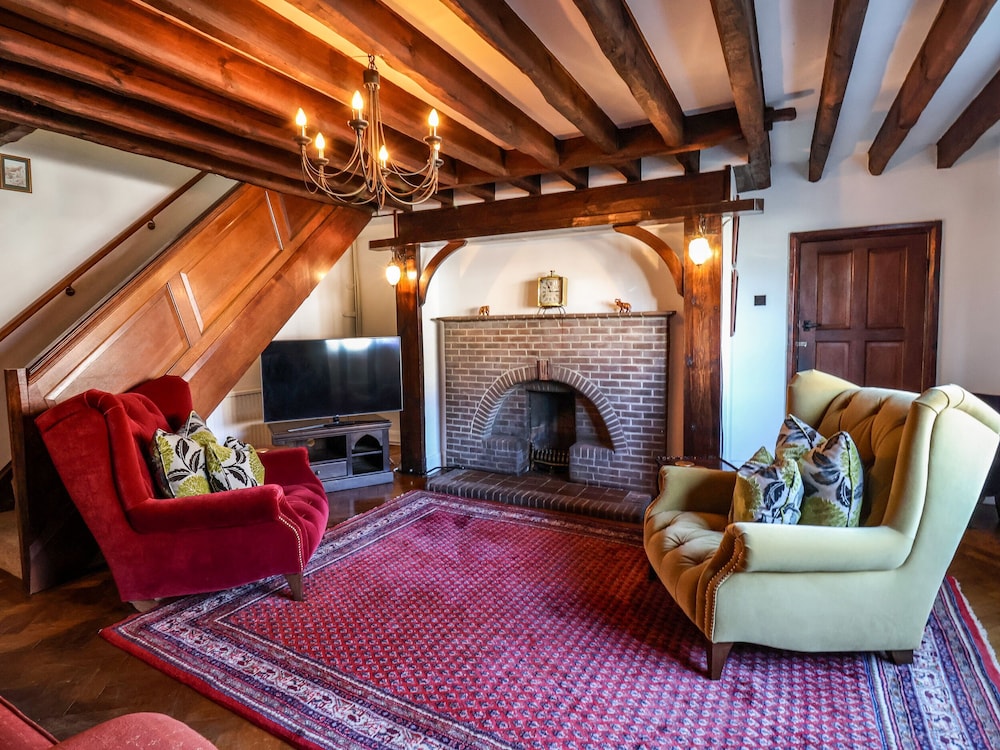 Old Roost Farmhouse