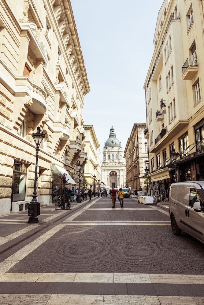 Budapest Easy Flat - Basilica Lux