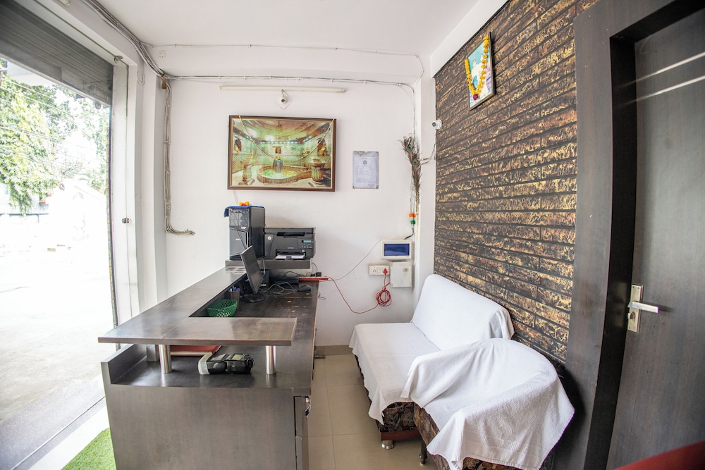 Sri Residency