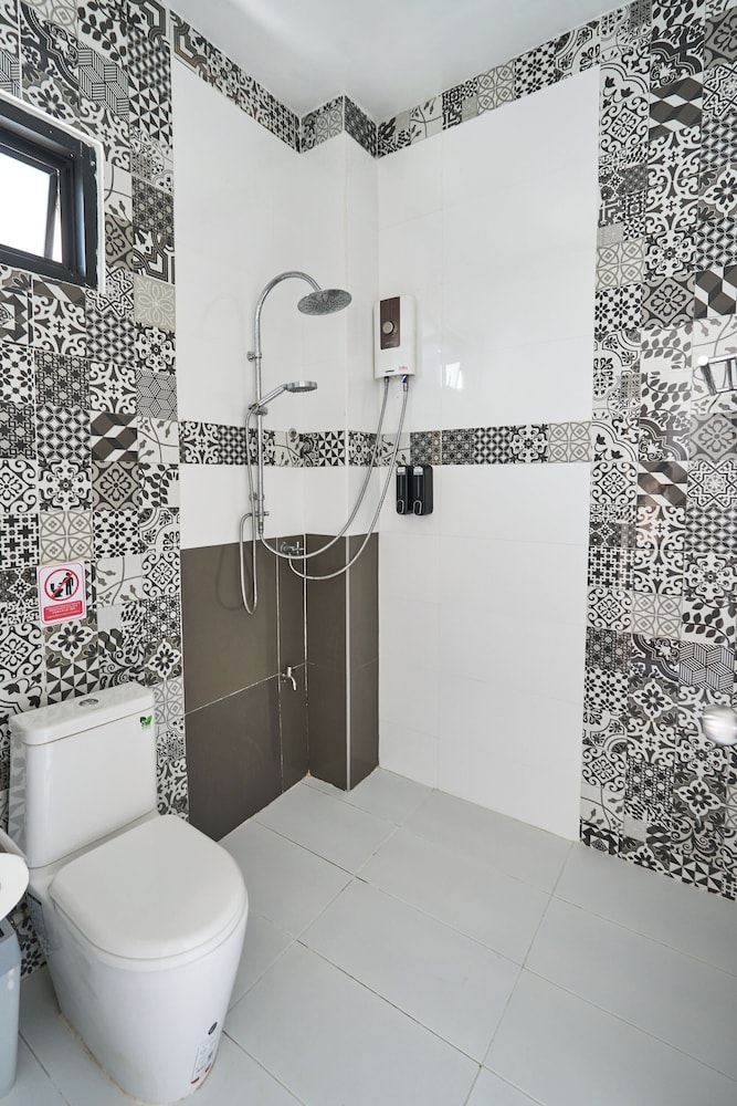 Sherloft Home & Hostel