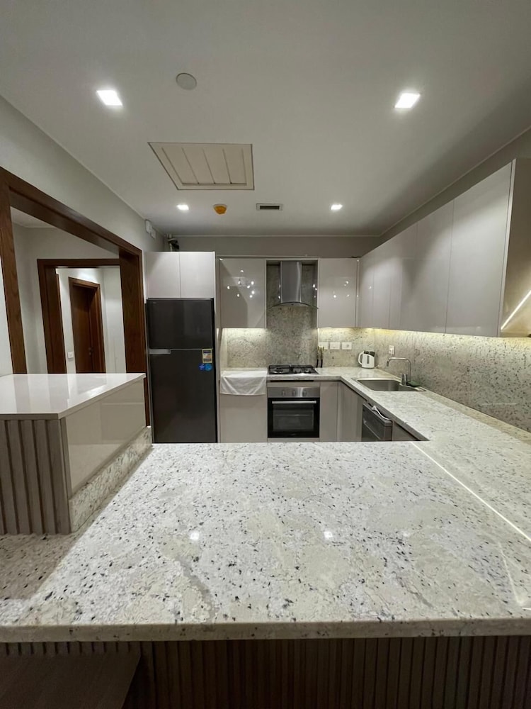 2BR Fully Serviced Apt. in AeonTowers