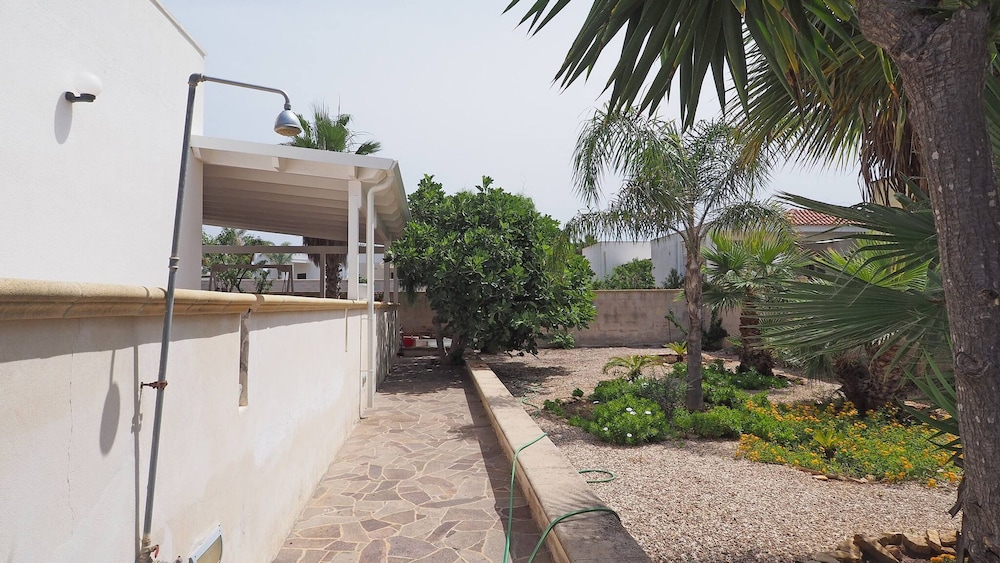Villa Bellavista 8 Guests 3 Bedrooms by the sea