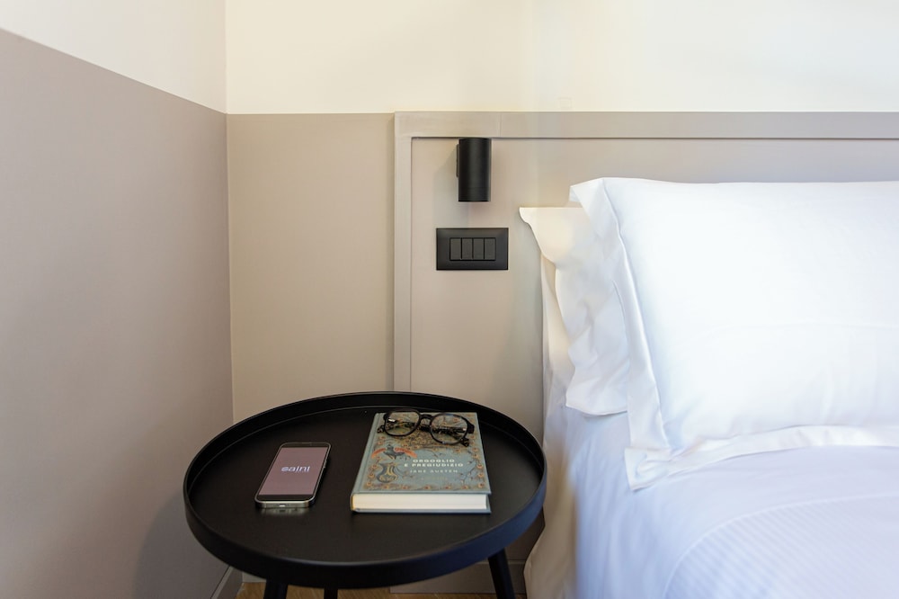 Saint Suites