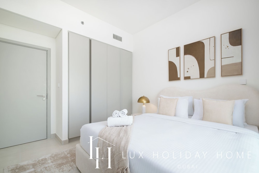LUX The Creek Palace Residence Suite 2