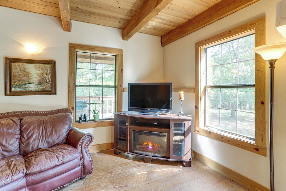 Trails & Creek On-site: Ozarks Retreat on 23 Acres
