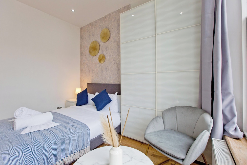 Imperial Earls Court Apartments